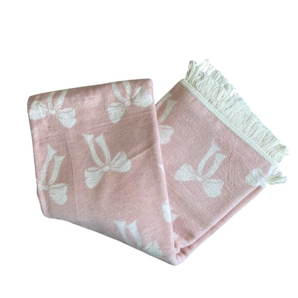 Docofil Pink & White Bow Reversible Throw Blanket Made in Portugal 51" x67' NEW - Picture 2 of 10